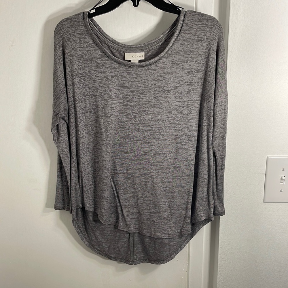 Gray quarter sleeve T-shirt